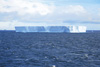 南極海の卓状氷山・20090826－永谷憲会員